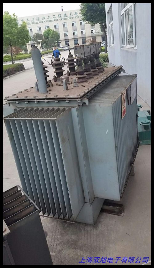 供應(yīng)發(fā)電機(jī)調(diào)壓器,供三相2kw發(fā)電機(jī)AVR